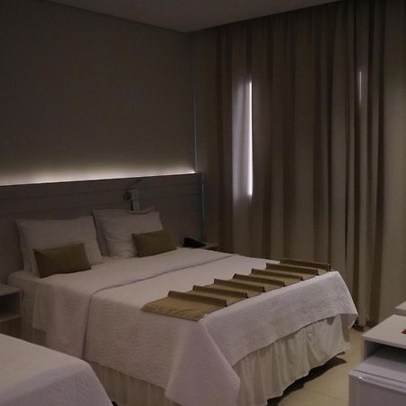 Pak Suites Hotel ลูอิส เอดัวร์โด มากาเลส ภายนอก รูปภาพ